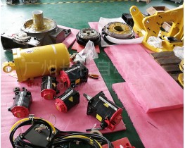 發那科機器人R-2000iC本體拆機件銷售：電機、減速器、平衡缸……